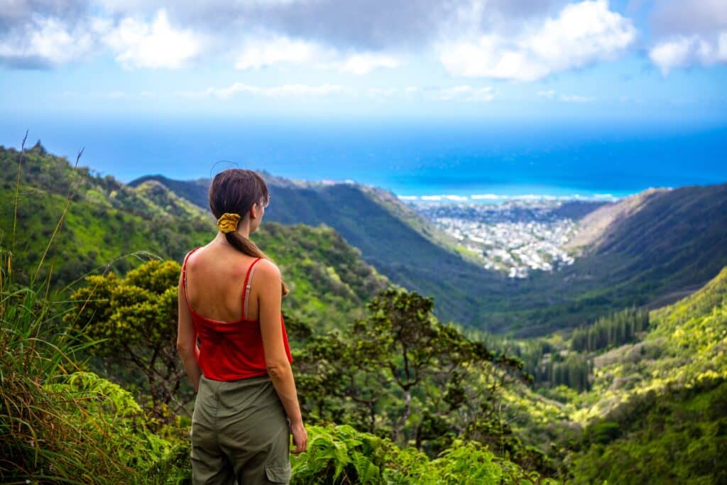 hiker girl enjoys the panorama of oahu islandhateii hawiia hawaii. hawaiii hawiaii hwaii hawaai hawall hawii hawwai hawwaii hawwii hiwaii haiwaii hawia hawwi 2230237501 