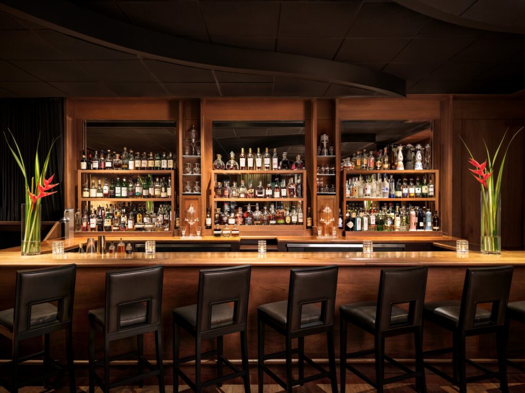 Lewers Lounge. Courtesy of Halekulani